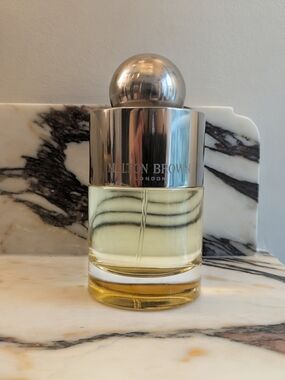 Molton Brown London Vétiver & Grapefruit EDT  Fragrance 3.3oz